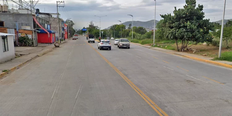 Foto: Google Maps // Comerciantes y vecinos de la zona exigen a las autoridades municipales y estatales colocar señalizaciones.
