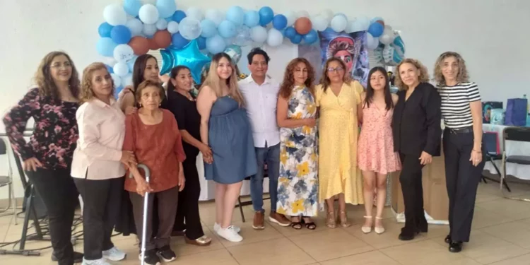 Fotos: cortesía // Compartieron con las abuelas, tías y los padres la dulce espera de Leo.