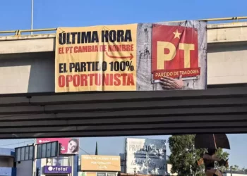 De nueva cuenta aparecieron en Oaxaca lonas al puro estilo del crimen organizado.