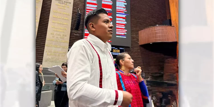 Destacó la importancia de mantener vivas las lenguas indígenas como base fundamental de la identidad cultural.