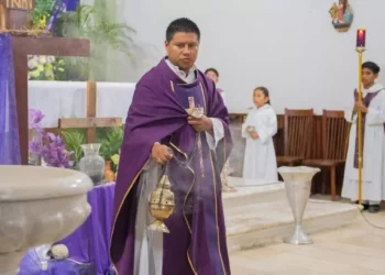 Con fe y tradición inicia el Cuarto Viernes de Cuaresma en Santa María Huatulco
