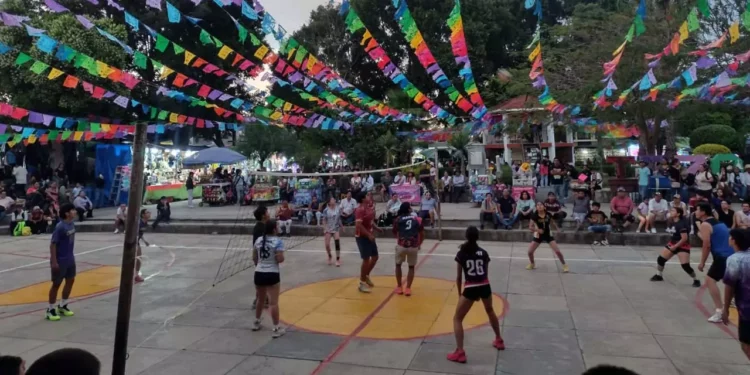 El Voleibol fue uno de los pilares de la Feria de Tezoatlán, atrayendo a las mejores escuadras de la Mixteca.