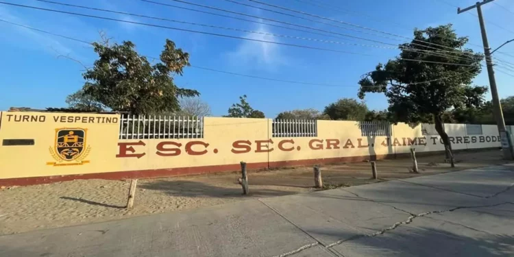 El docente utilizaba su cargo para vulnerar la integridad de sus alumnas bajo un esquema de coacción académica.