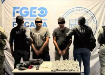 Cae presunto operador de “Los Rusos” frente a escuela en la Costa de Oaxaca
