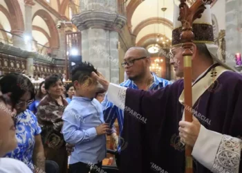 Foto: Adrián Gaytán // El arzobispo también llamó a reflexionar sobre esta unidad social.