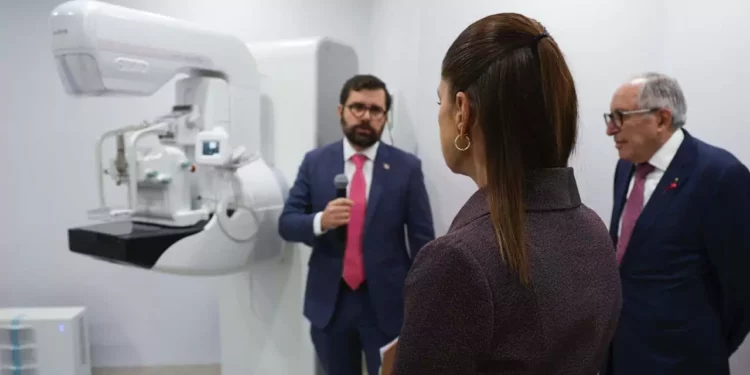 Foto: Presidencia de la República // El director del IMSS realizó un recuento de plazas de salud disponibles en Oaxaca.