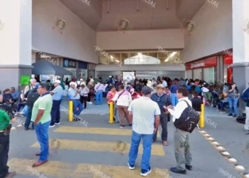 Foto: Archivo El Imparcial // El magisterio oaxaqueño contempla la toma de distintas plazas comerciales.