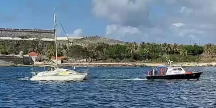 Rescate en el Caribe: Catamaranes “Friendship” y “Tiger Moth” llegan a salvo a La Habana