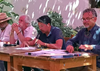 Foto: Lisbeth Mejía // Especialistas advirtieron sobre las anomalías y daños ambientales a causa de la presa Mujer Solteca, en la sierra Sur.