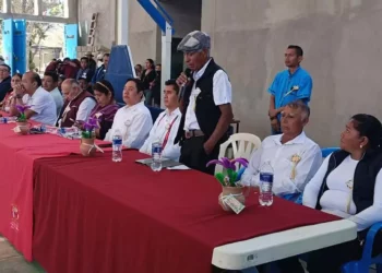 Estudiantes, docentes y autoridades participaron en el encuentro pedagógico, cultural y deportivo realizado en San Isidro, Vista Hermosa.