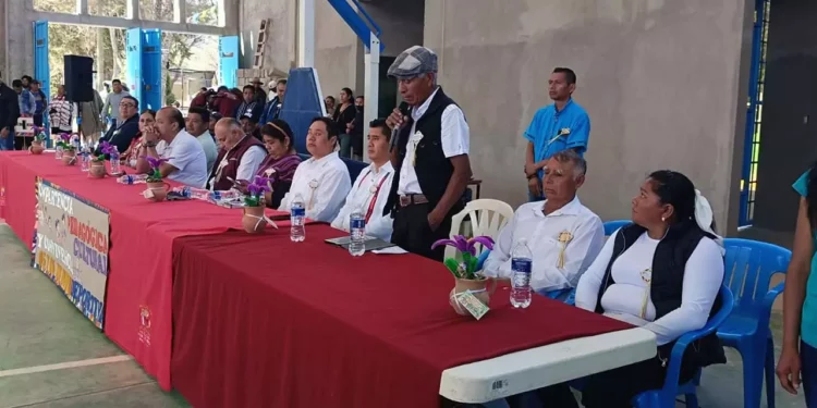 Estudiantes, docentes y autoridades participaron en el encuentro pedagógico, cultural y deportivo realizado en San Isidro, Vista Hermosa.