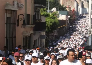 Miles marchan por Kimberly: comunidad de la UAEM exige justicia