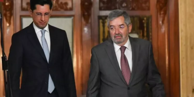 Muertes de mexicanos bajo custodia de ICE tensan relación bilateral