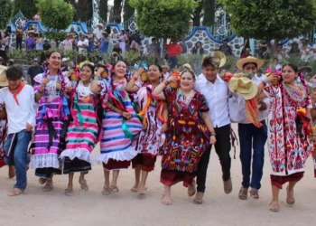 La festividad concluyó en un ambiente de paz, tradición y convivencia.