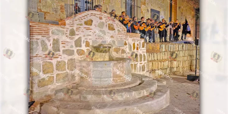 Foto: Archivo El Imparcial // Las fuentes tuvieron un uso decorativo y de embellecimiento, además de proporcionar frescura y espacios de recreación en el Oaxaca de antaño.