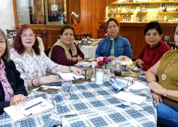 Foto: Rubén Morales // Las integrantes del Club Rotario Guelaguetza fueron encabezadas por su presidenta María Cristina García Ramos.