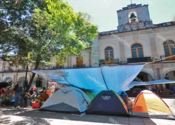 Fotos: Adrián Gaytán // Los profesores mantuvieron campamentos en el Zócalo capitalino, Ciudad Administrativa y Ciudad Judicial.