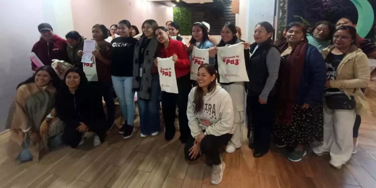 Más de 30 mujeres compartieron experiencias y reflexiones para fortalecer su bienestar personal.