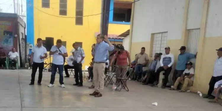 Escala disgusto en Chimalapas; retienen a procurador agrario