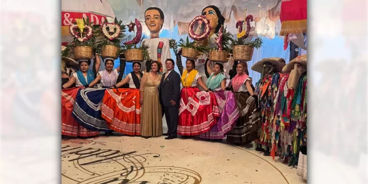 Fotos: Rubén Morales // Elvira Vásquez Vásquez y Adán Agreda Guerrero celebraron sus bodas de oro rodeados de sus seres queridos.