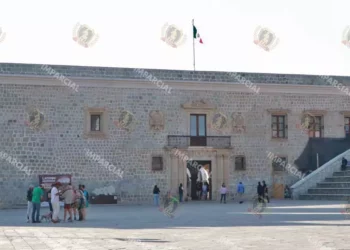 Foto: Adrián Gaytán // Palacio Municipal de Oaxaca de Juárez y la Plaza de la Danza.