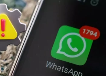 ¿Tu WhatsApp se llena solo? Por qué la descarga automática es un peligro para tu seguridad