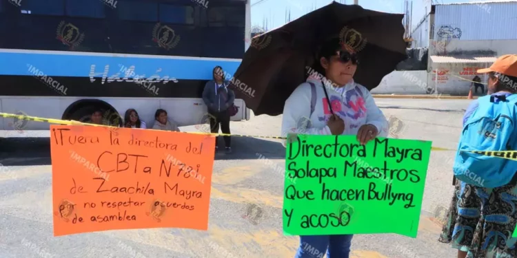 Foto: Adrián Gaytán // La comunidad del CBTA No. 78 exige la destitución de la directora.