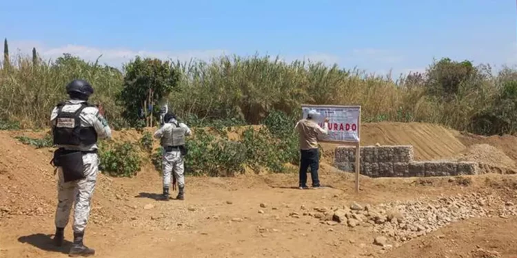 Foto: Profepa // Sin autorización, se operaba maquinaria para la realización de los trabajos dentro del cauce del río Valiente, en Cuilapam.
