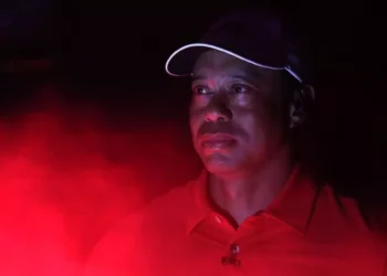 Tiger Woods sufre aparatoso accidente de auto en Florida