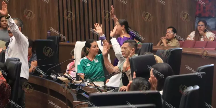 Foto: Adrián Gaytán // Toma el Congreso la salida fácil en Amatengo.