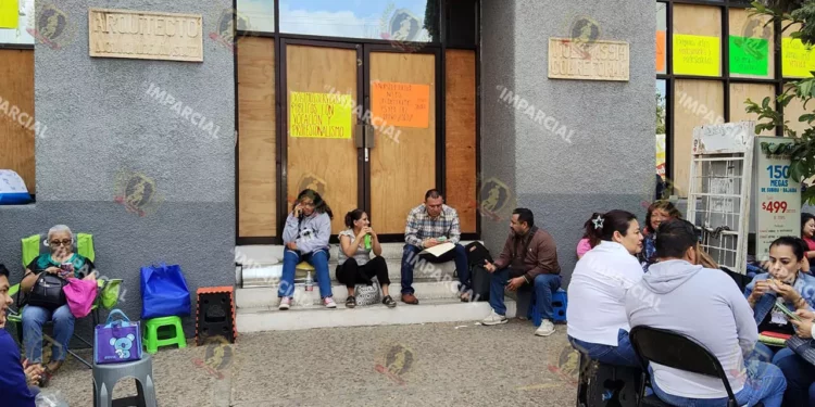 Crisis en el Registro Civil; se aferran a cargo
