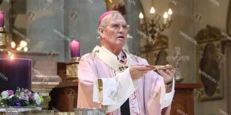 Foto: Adrián Gaytán // El arzobispo convocó a mantenerse firmes en la fe, en el acercamiento a Dios.