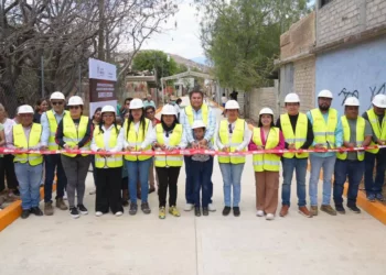 Resultados para Xoxocotlán: Entrega Nancy Benítez obras en barrios y colonias para más de mil 200 ciudadanos