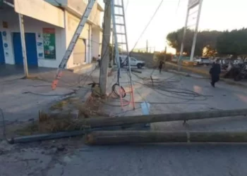 Camioneta fantasma deja a oscuras y sin comunicación a Salina Cruz