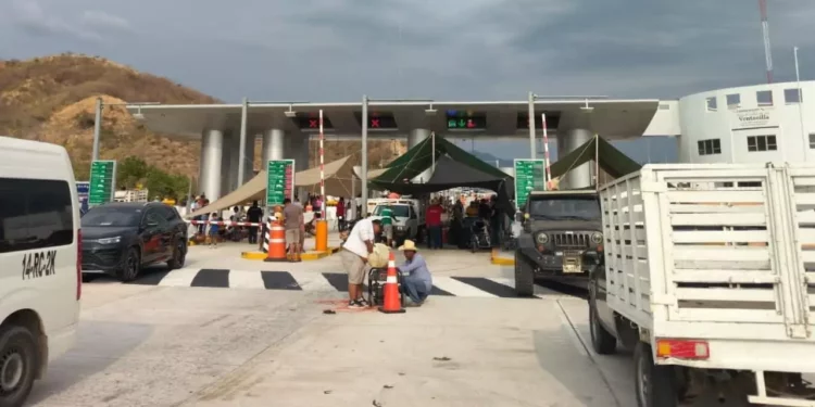 ¿Promesas incumplidas? bloqueo en la barranca larga–ventanilla rebasa las 24 horas y presiona a autoridades