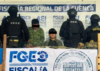 ¡Falsos agentes, armas y droga! Desmantelan operación criminal que se hacía pasar por autoridad en Oaxaca