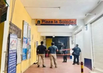 Le dan muerte a velador en plaza comercial de Miahuatlán; crece alarma por inseguridad