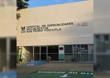 Hospitales en Oaxaca: cifras oficiales chocan con denuncias expuestas en conferencia