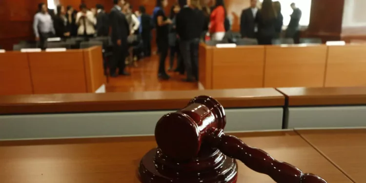 Cómo la Orientación Legal Ayuda a los Inmigrantes a Navegar Procesos de Solicitud Complejos