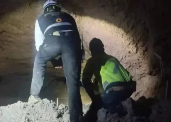 Rescatan con vida a minero tras más de 100 horas bajo tierra en Sinaloa