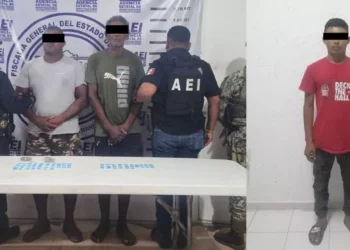 Caen tres hombres por presunto narcomenudeo frente a secundaria en la Costa de Oaxaca