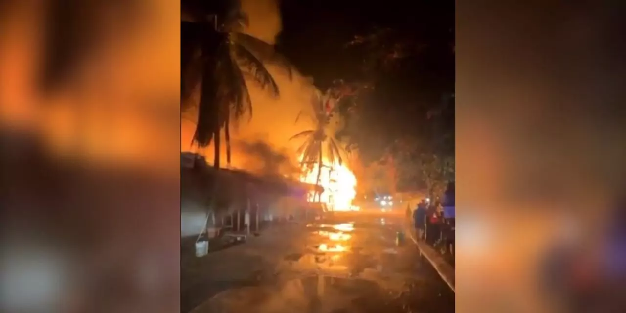 Incendio en Punta Zicatela habría iniciado por falla eléctrica, según primeras pesquisas de FGEO