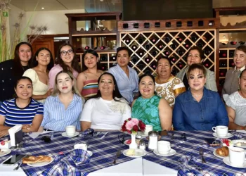 Fotos: Rubén Morales // Cynthia Montaño Méndez celebró su cumpleaños acompañada de su familia y amigas.
