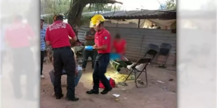 El lesionado fue trasladado de emergencia a un hospital para su valoración médica.