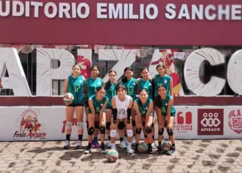 Equipo femenil que avanzó al nacional.