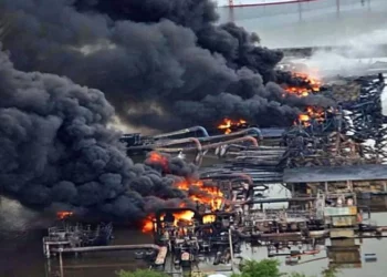 El incendio e inundación de la refinería Antonio Dovalí Jaime en junio de 2017.