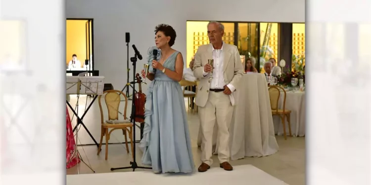 Anita y Alfredo renovaron sus votos matrimoniales rodeados del cariño de su familia y amistades.