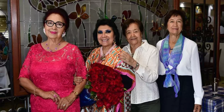 Fotos: Rubén Morales // Lila Colmenares Mayoral celebró su cumpleaños acompañada de sus amigas Margarita Hernández de Zamora, Lolita Gómez y Kenita Orozco durante un desayuno en su honor.