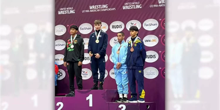 Oaxaca ya subió al podio de vencedores en Panamá, con la medalla de plata de Brayan Guadalupe Hernández Hernández.