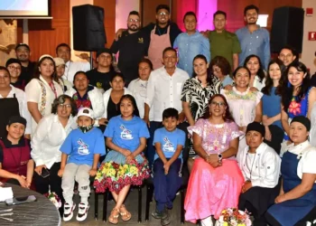Fotos: Rubén Morales // Participantes y organizadores del desayuno con causa se unieron para apoyar a Casa de Luz, sumando esfuerzos en favor de niñas y niños con cáncer.